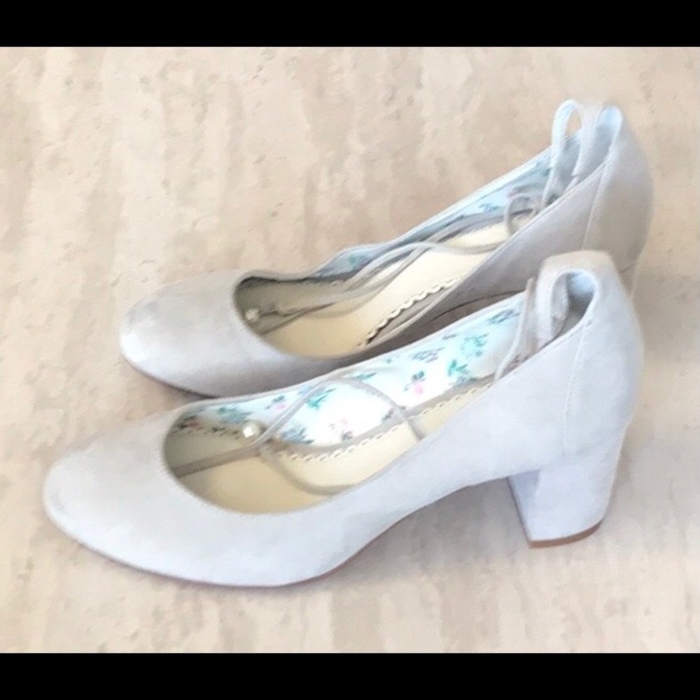 1901 Suede Leighton Pumps Size 8